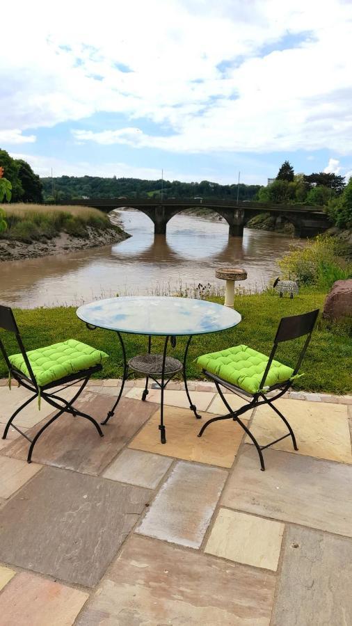 Quaint Little Guest Suite With Private Parking Newport  Exterior foto