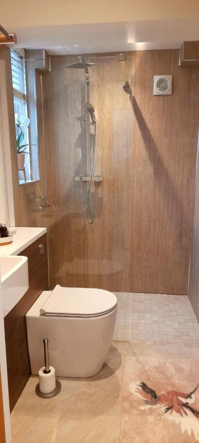 Quaint Little Guest Suite With Private Parking Newport  Exterior foto